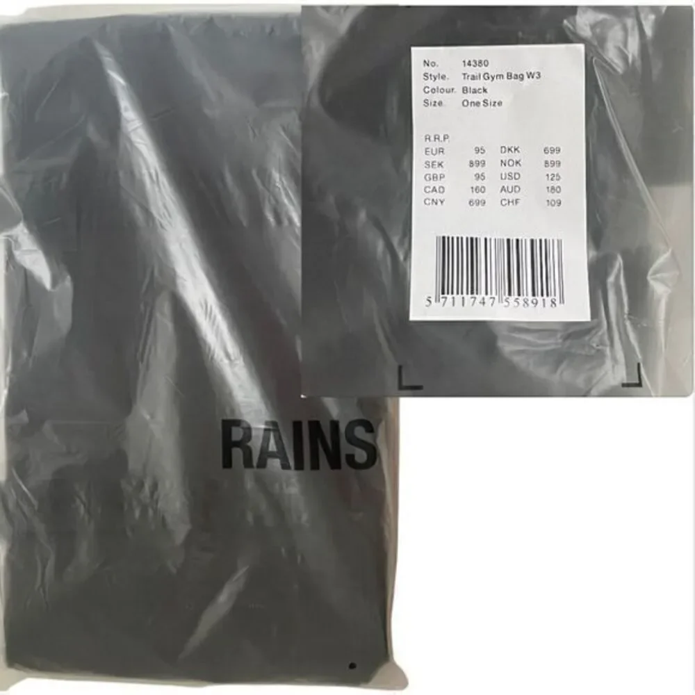 RAINS Trail Gym Bag Overnight Weekend Duffle‎ Black